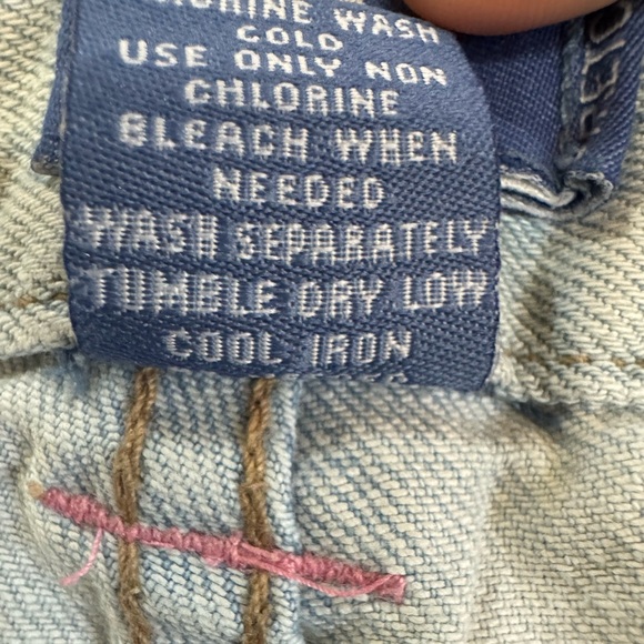 lulu jean shorts size 0 used like new, 4 pockets 2 in front 2 in back. - Picture 8 of 9